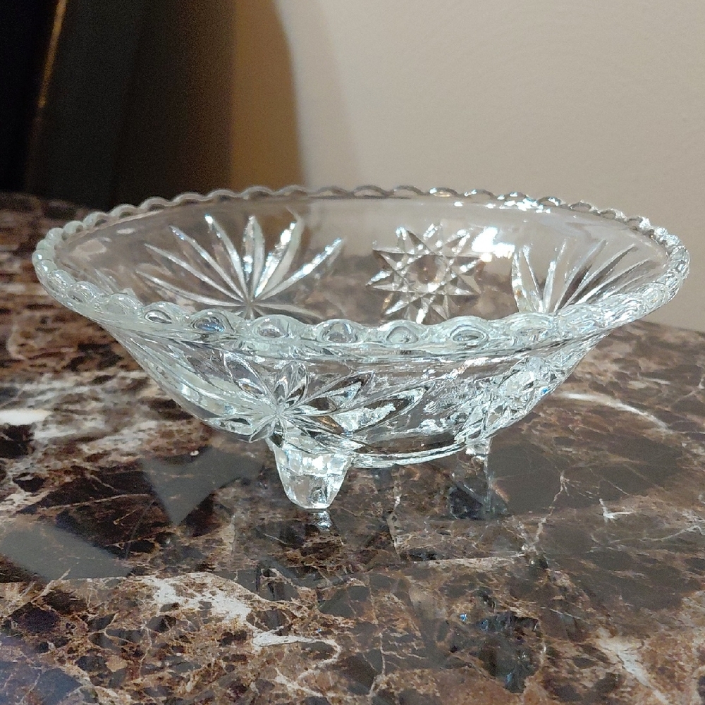 Vintage Anchor Hocking Star of David Pattern 3-Footed Glass Bowl